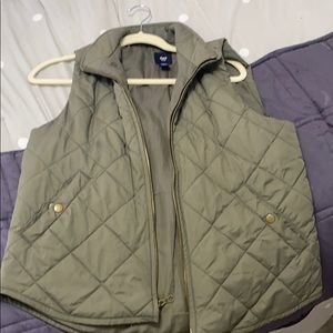 Gap vest